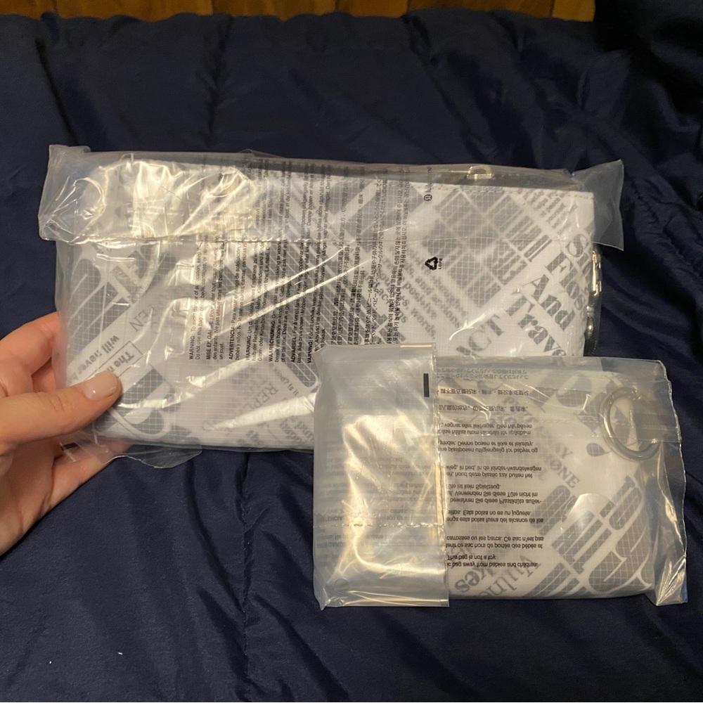 Lululemon Wristlet and Card Pouch - Picture 2 of 5